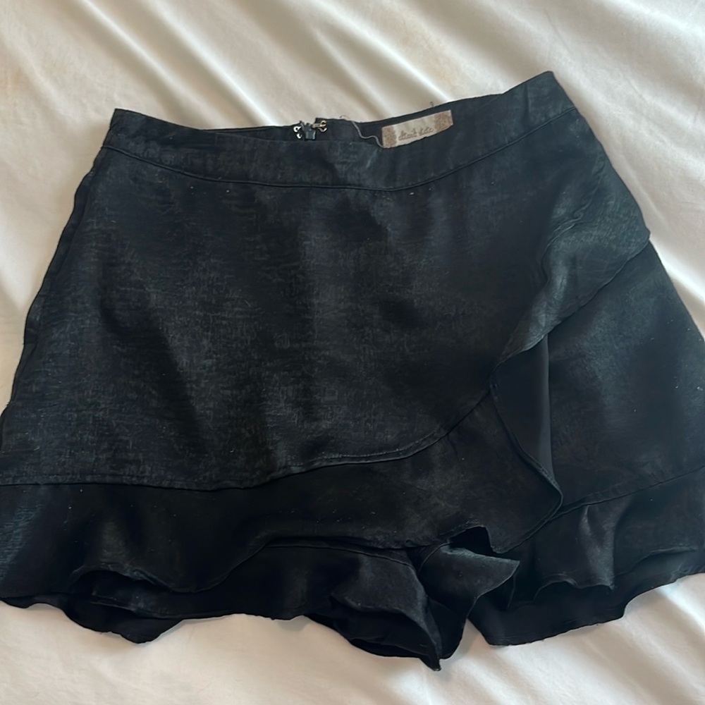 Altar’d state skort